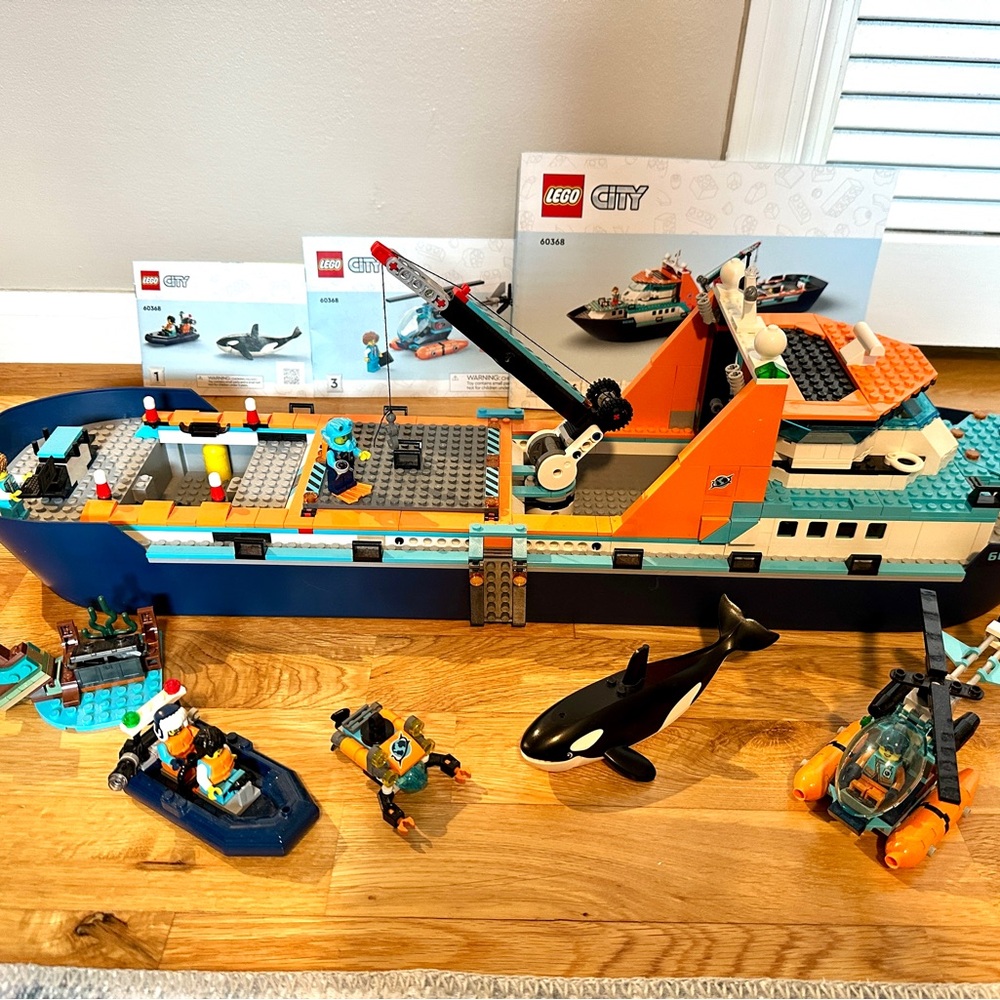 LEGO City Arctic Explorer Ship (60368) – Complete Set, Assembled